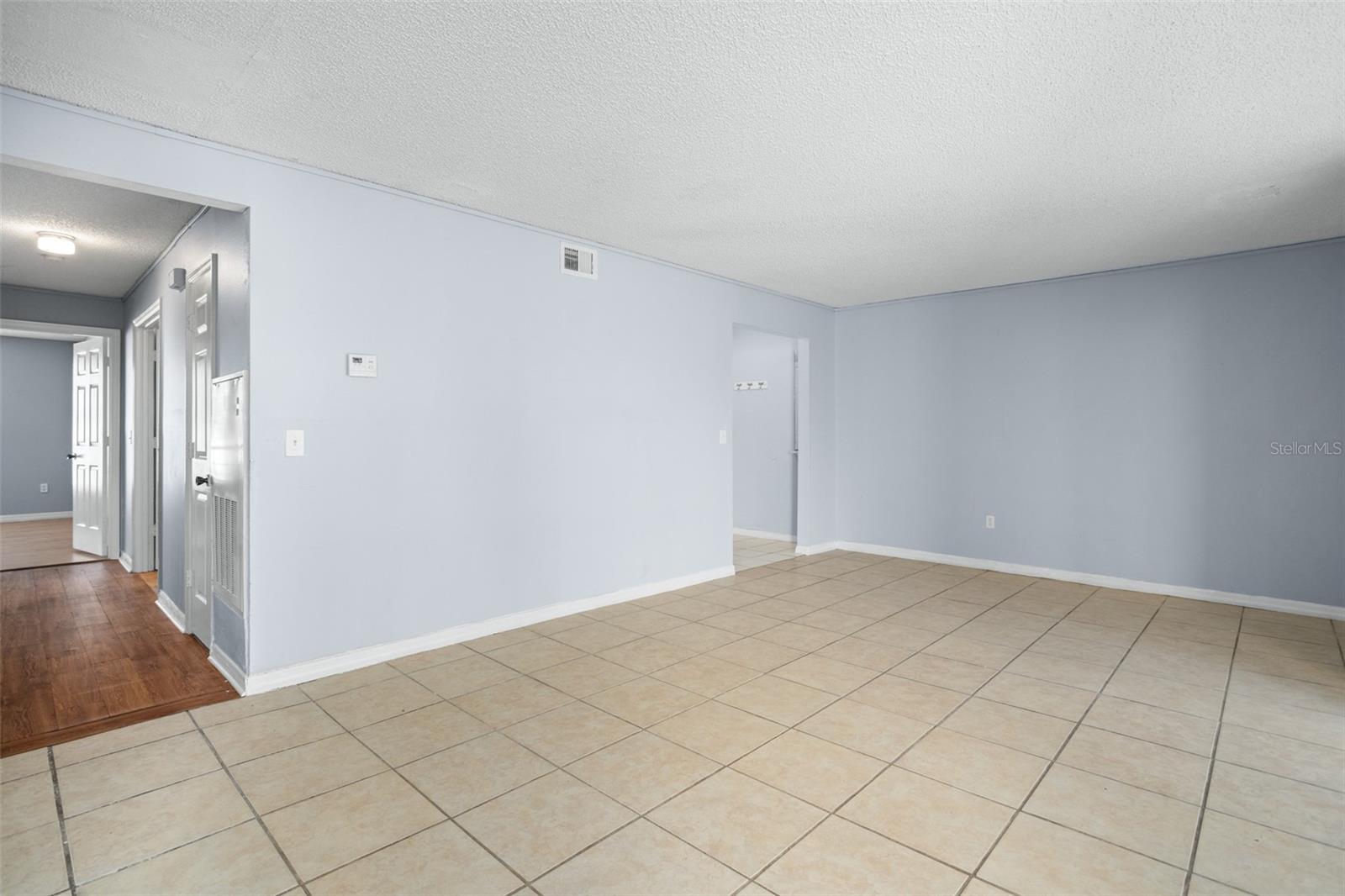 Image 6 of 26 For 4172 Versailles Drive 4172d
