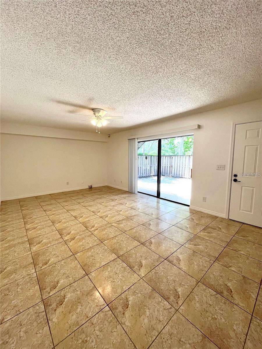 Image 6 of 23 For 5268 Coral Court 612