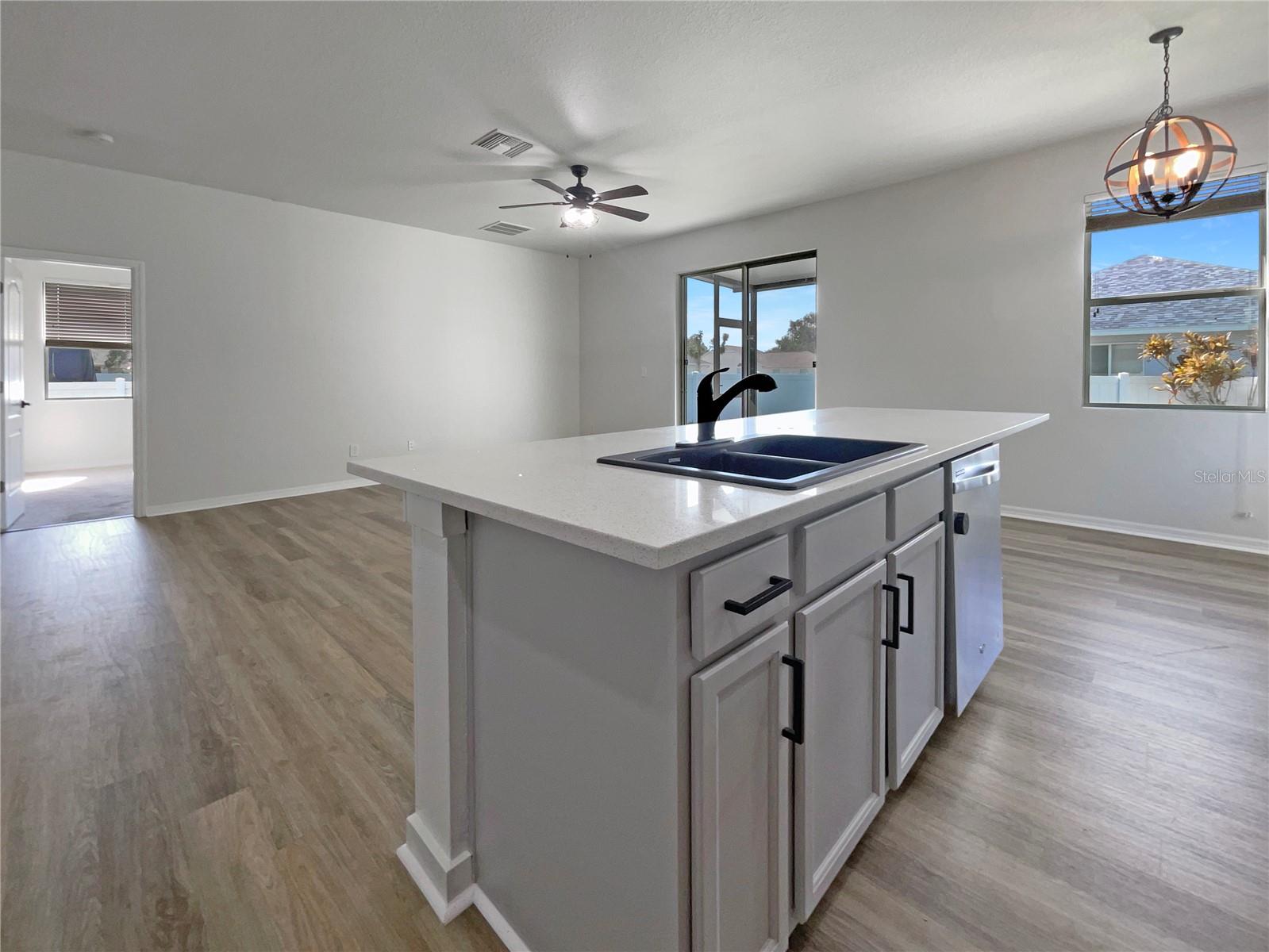 Image 24 of 28 For 3105 46th Street E