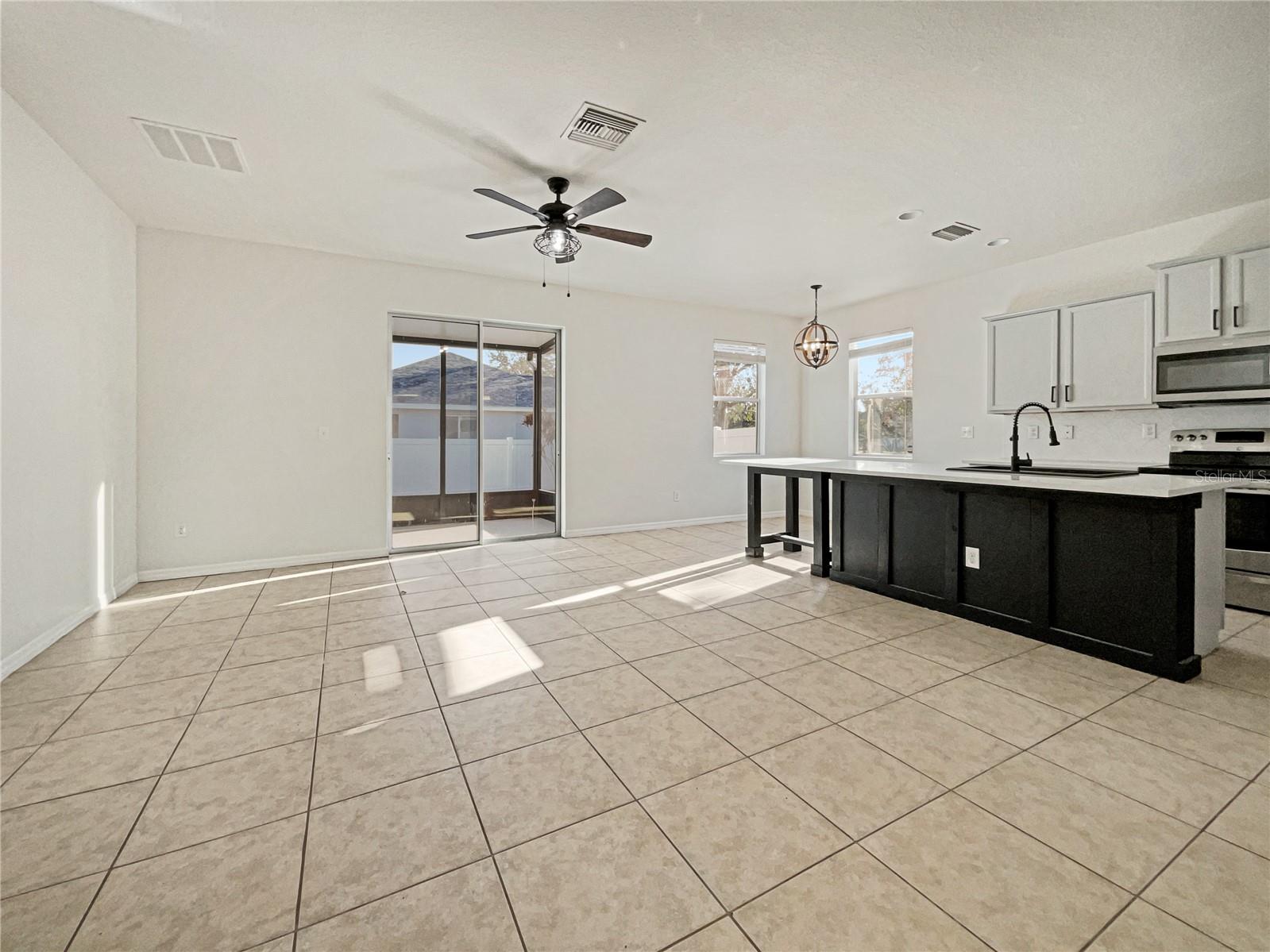 Image 3 of 21 For 3105 46th Street E