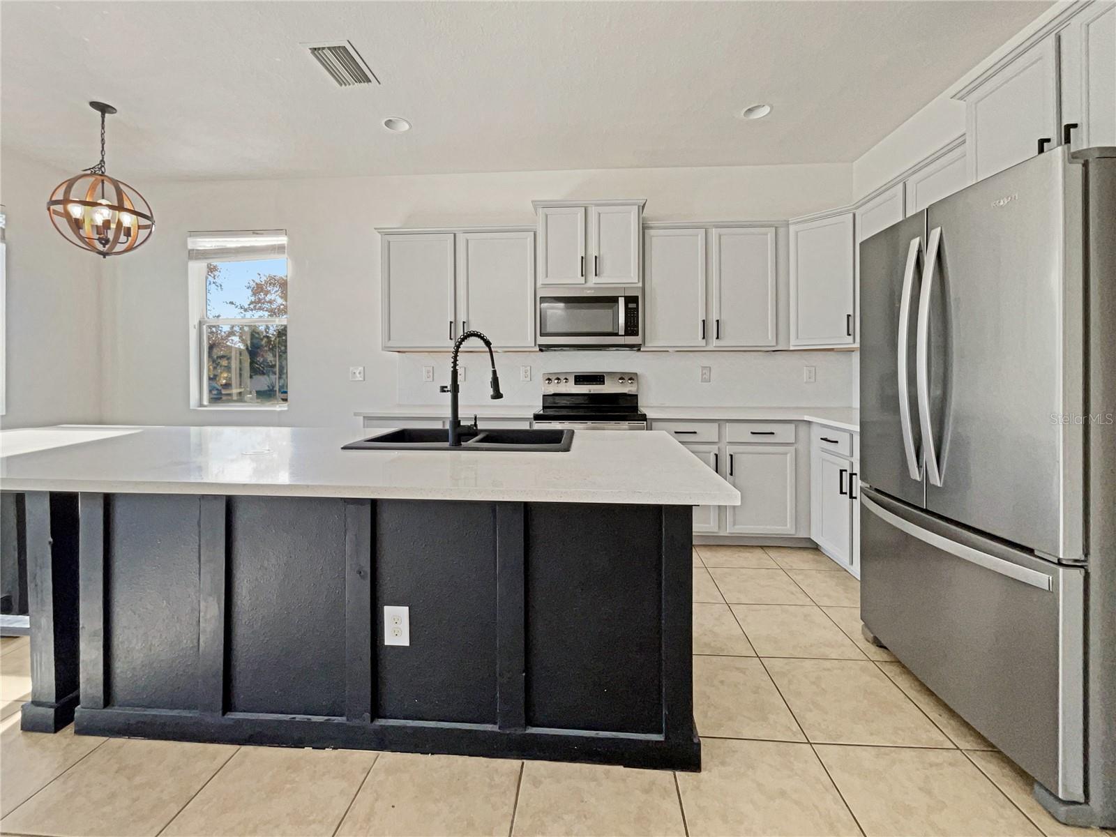 Image 6 of 21 For 3105 46th Street E