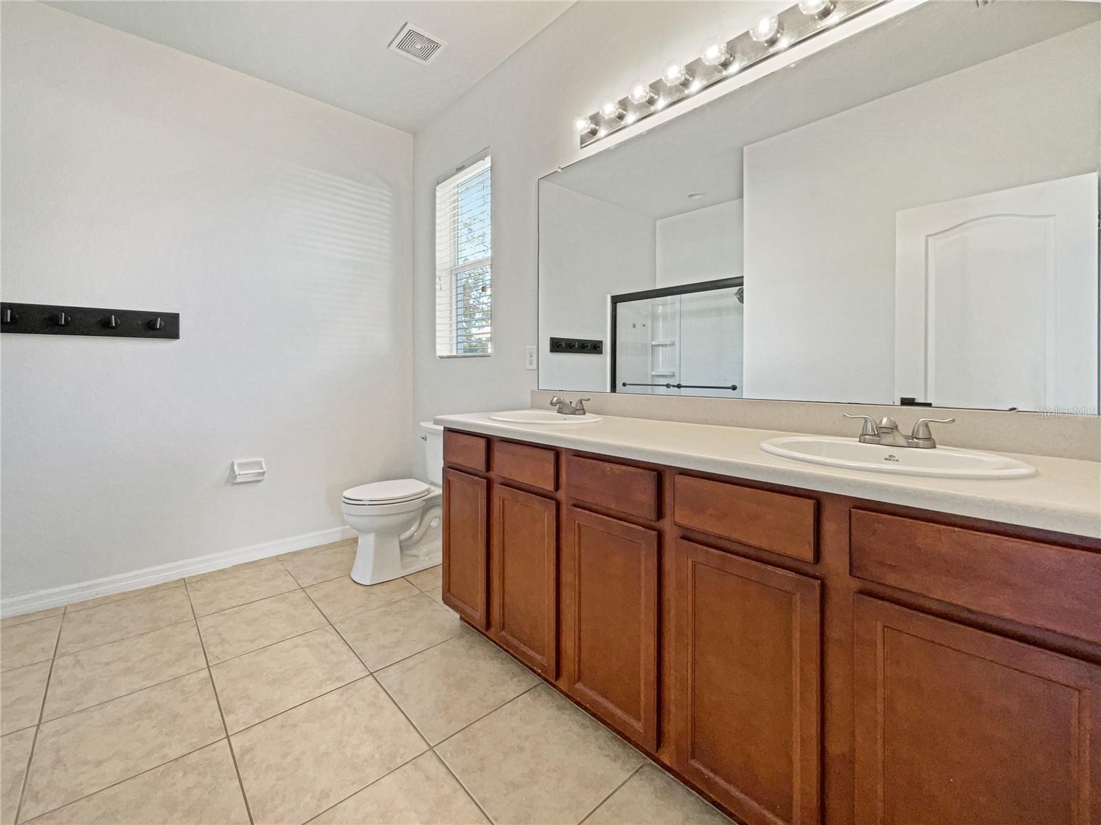 Image 7 of 21 For 3105 46th Street E