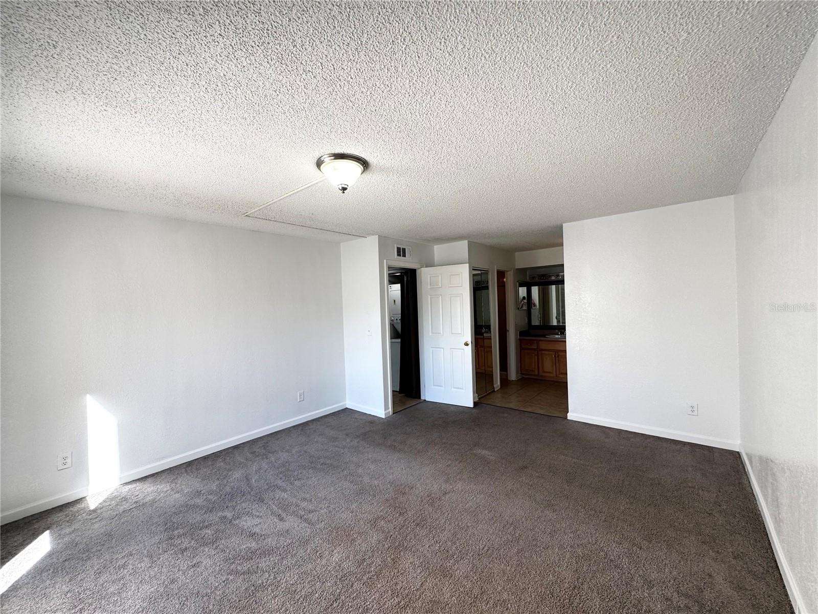 Image 13 of 15 For 4549 Lakeway Drive 3801