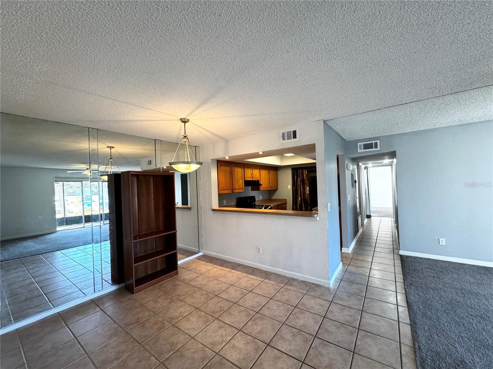 Image 2 of 15 For 4549 Lakeway Drive 3801