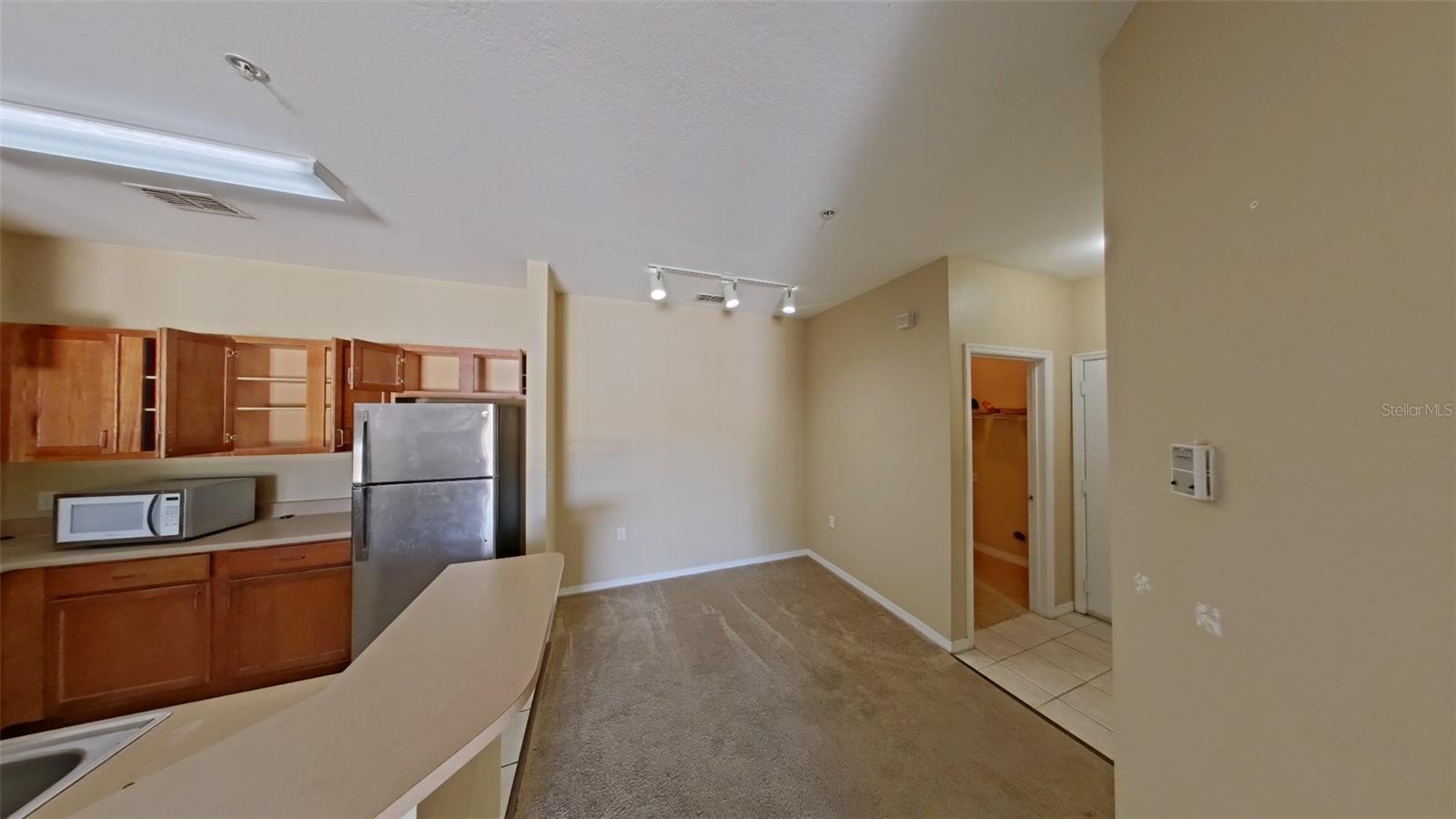 Image 4 of 9 For 8225 Claire Ann Drive 205