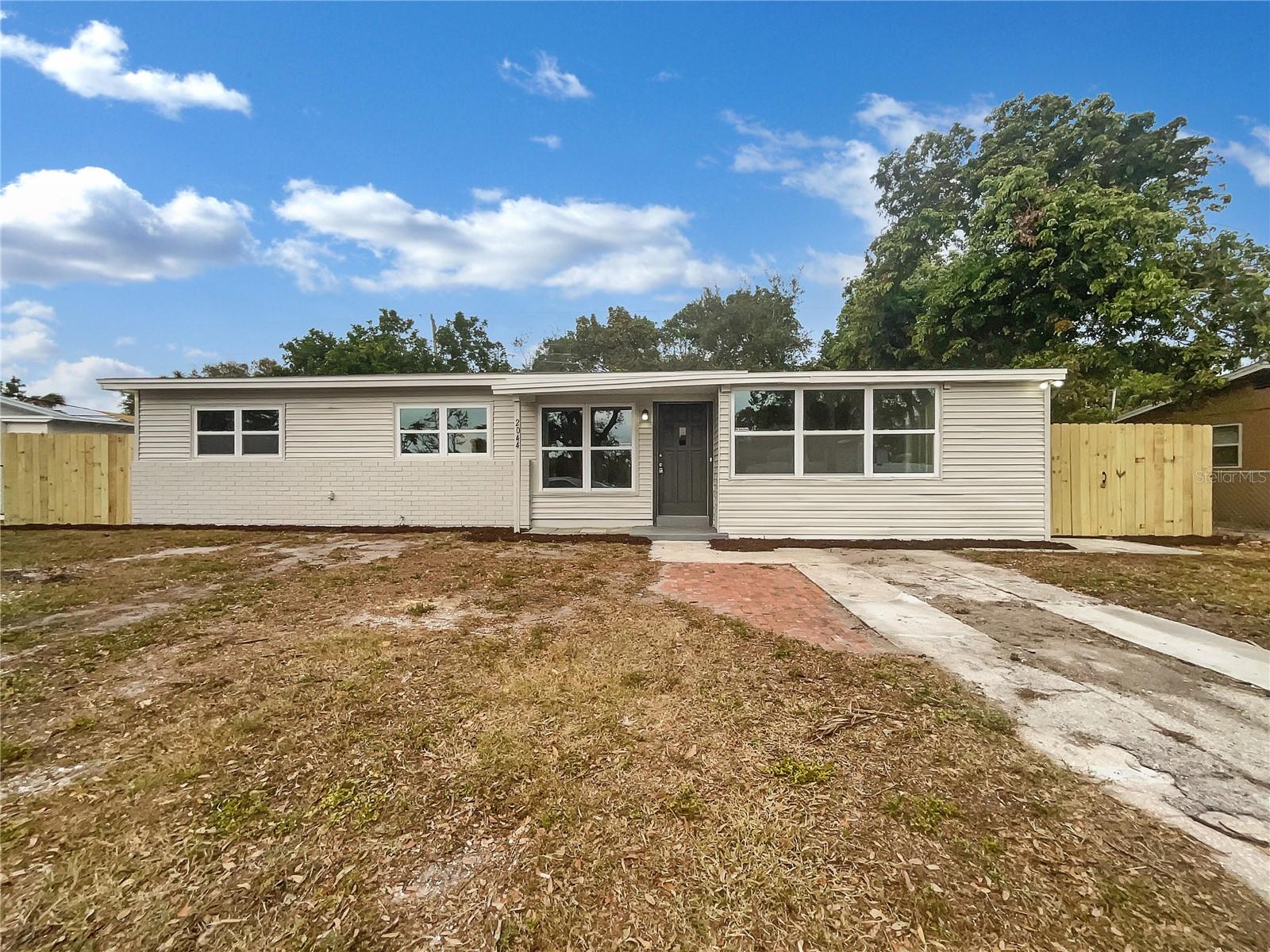 Details for 2044 27th Avenue W, BRADENTON, FL 34205