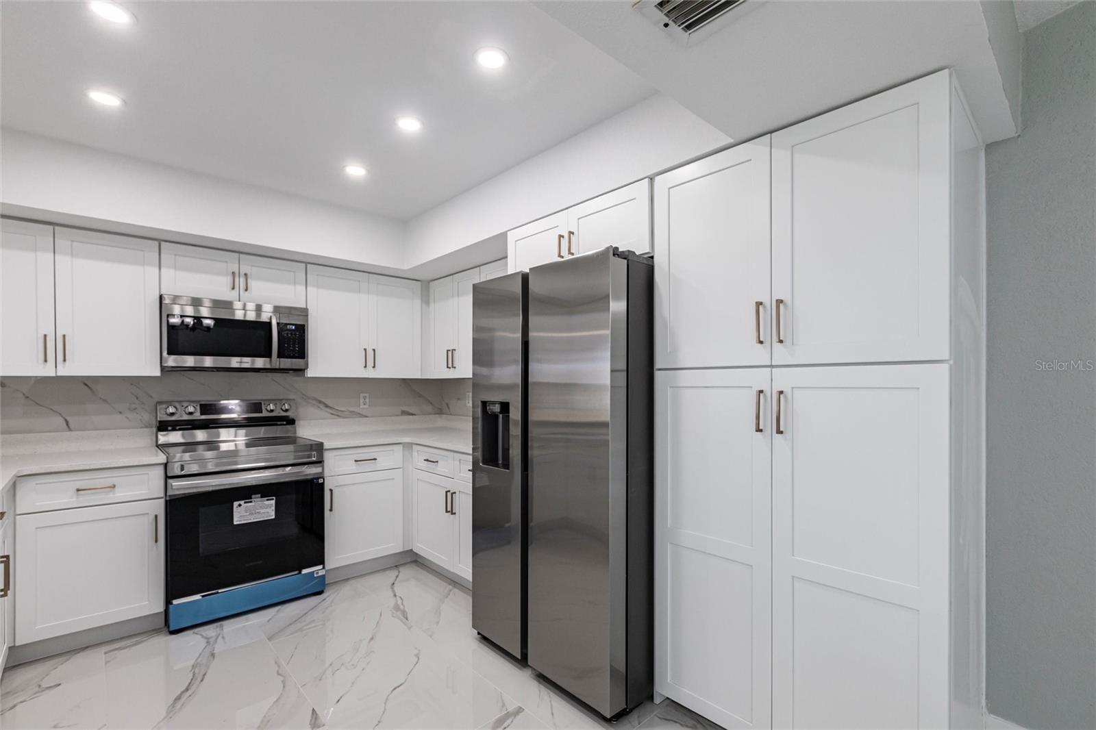 Image 12 of 40 For 1147 Yachtsman Lane