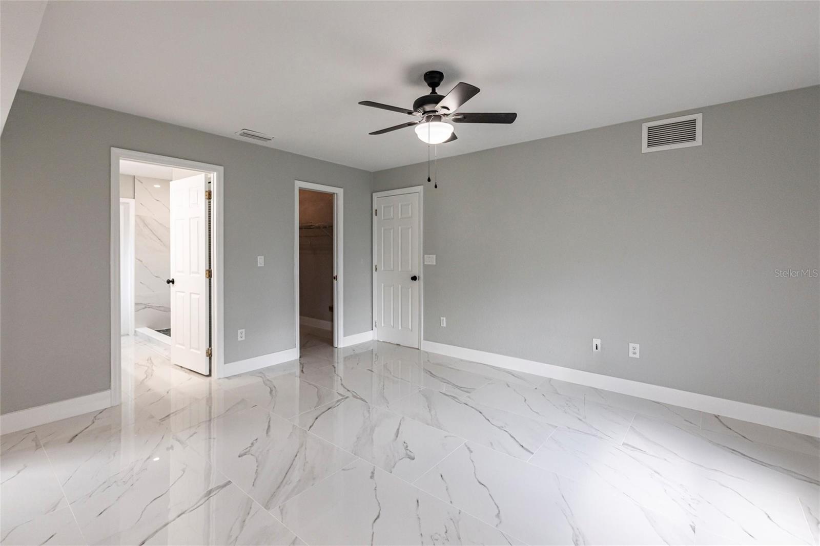 Image 21 of 40 For 1147 Yachtsman Lane