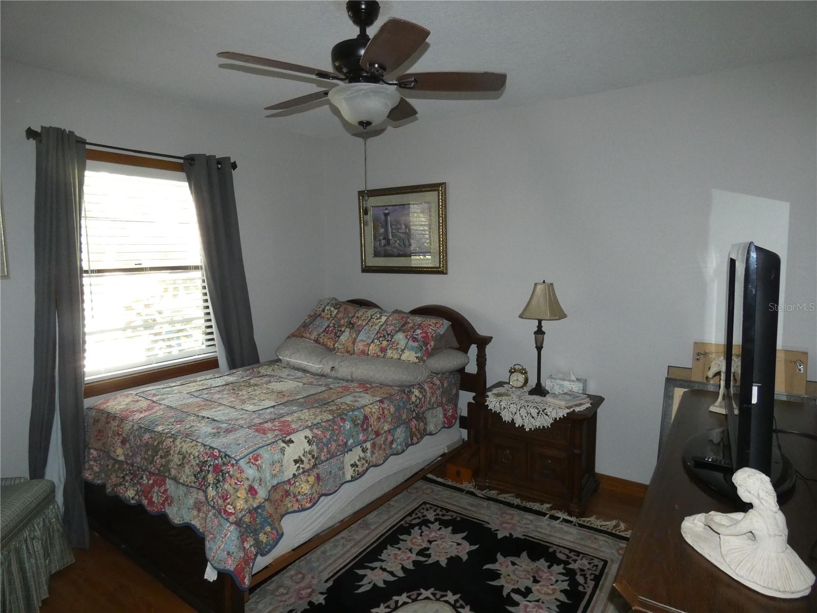 Image 12 of 22 For 749 Yorkshire Drive