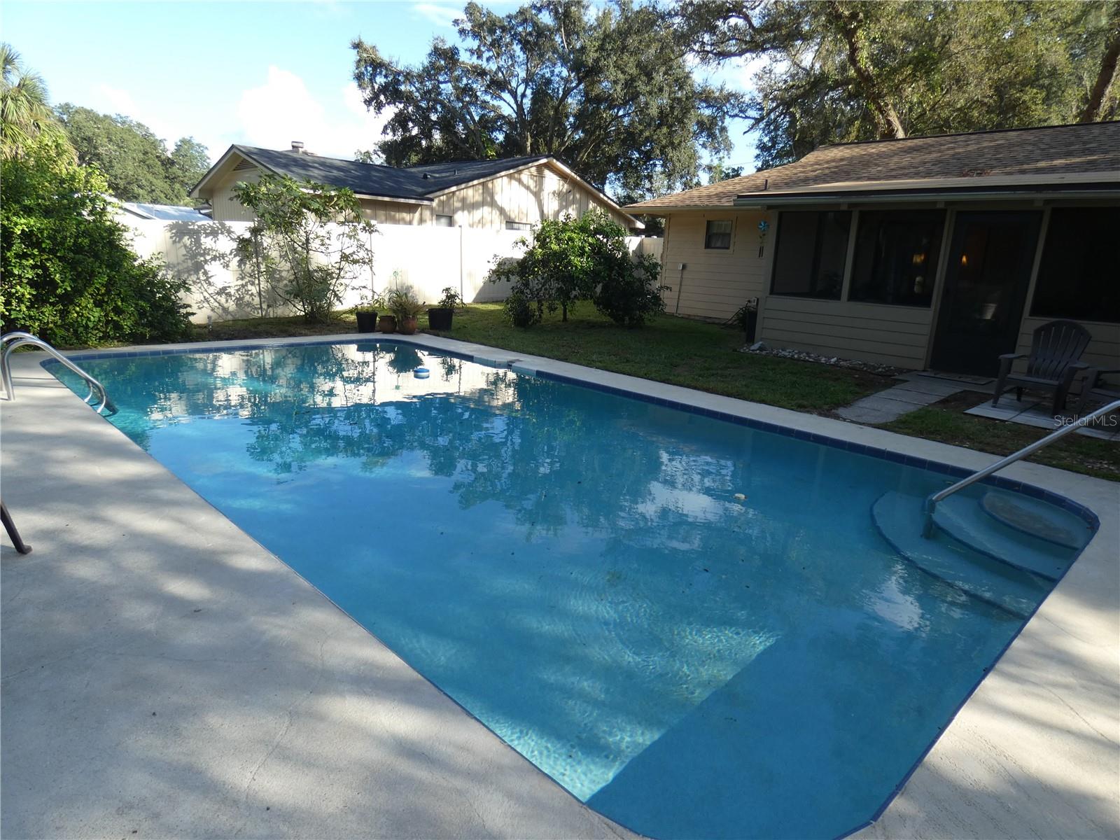 Image 21 of 22 For 749 Yorkshire Drive