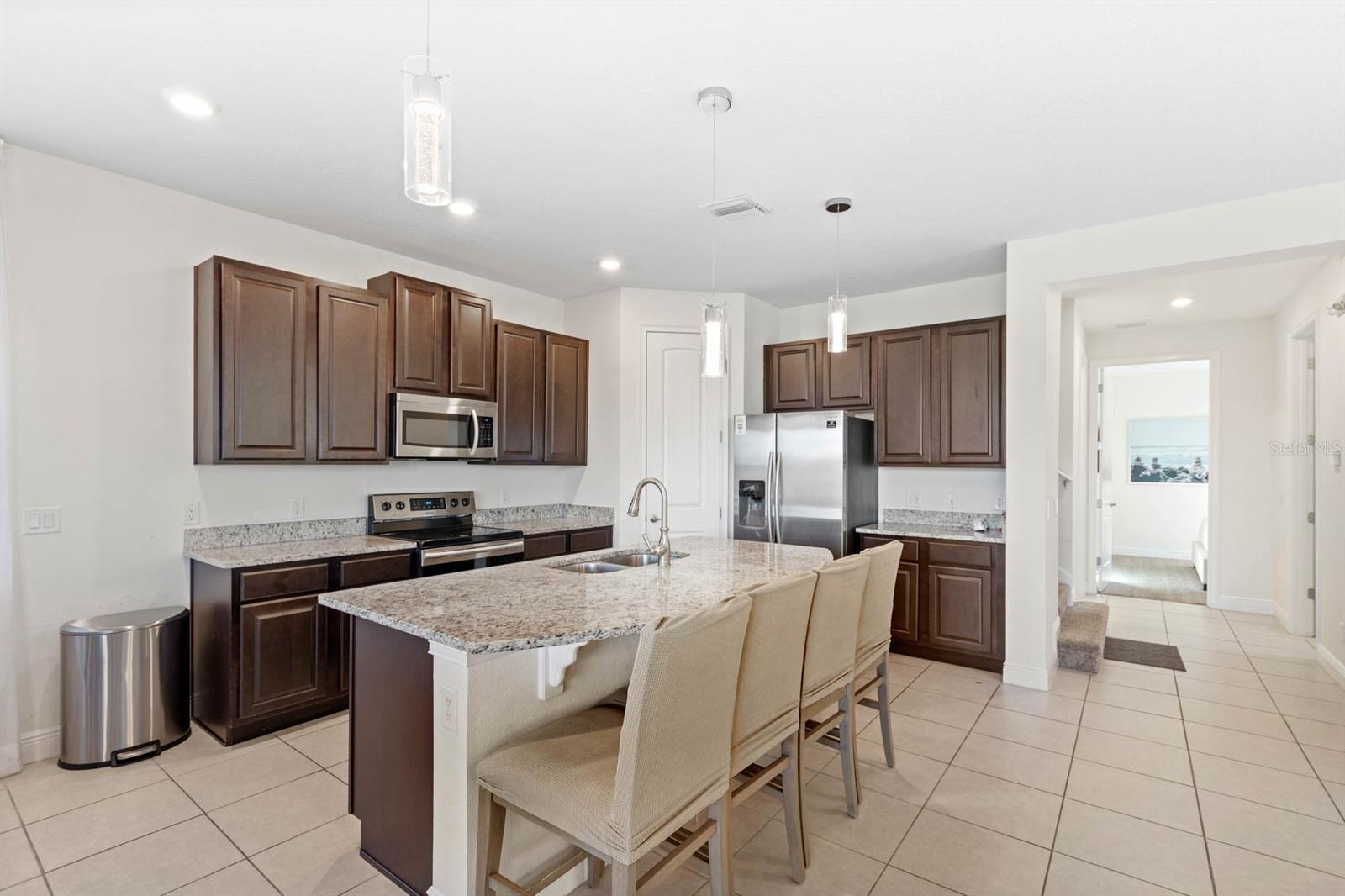 Image 10 of 42 For 266 Southfield Street