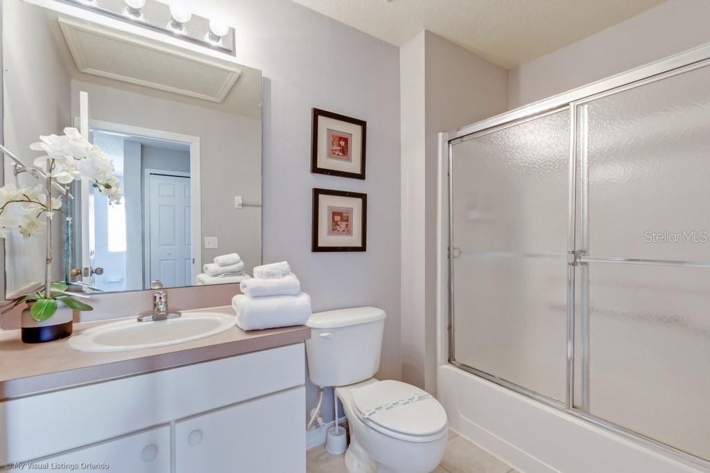 Image 21 of 42 For 4732 Vero Beach Place