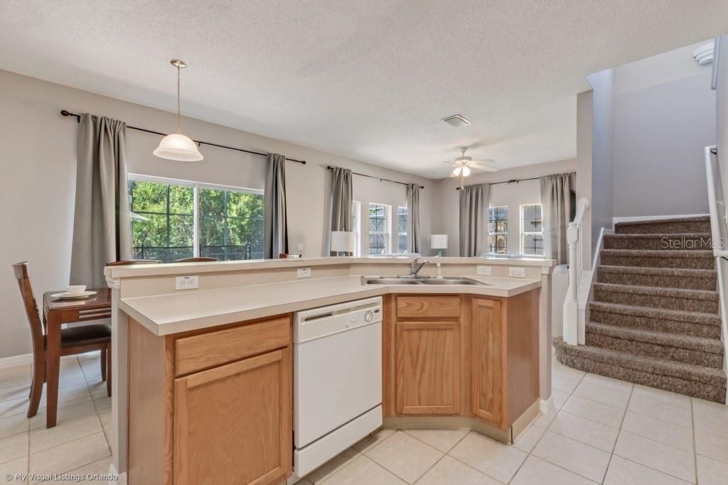 Image 8 of 42 For 4732 Vero Beach Place