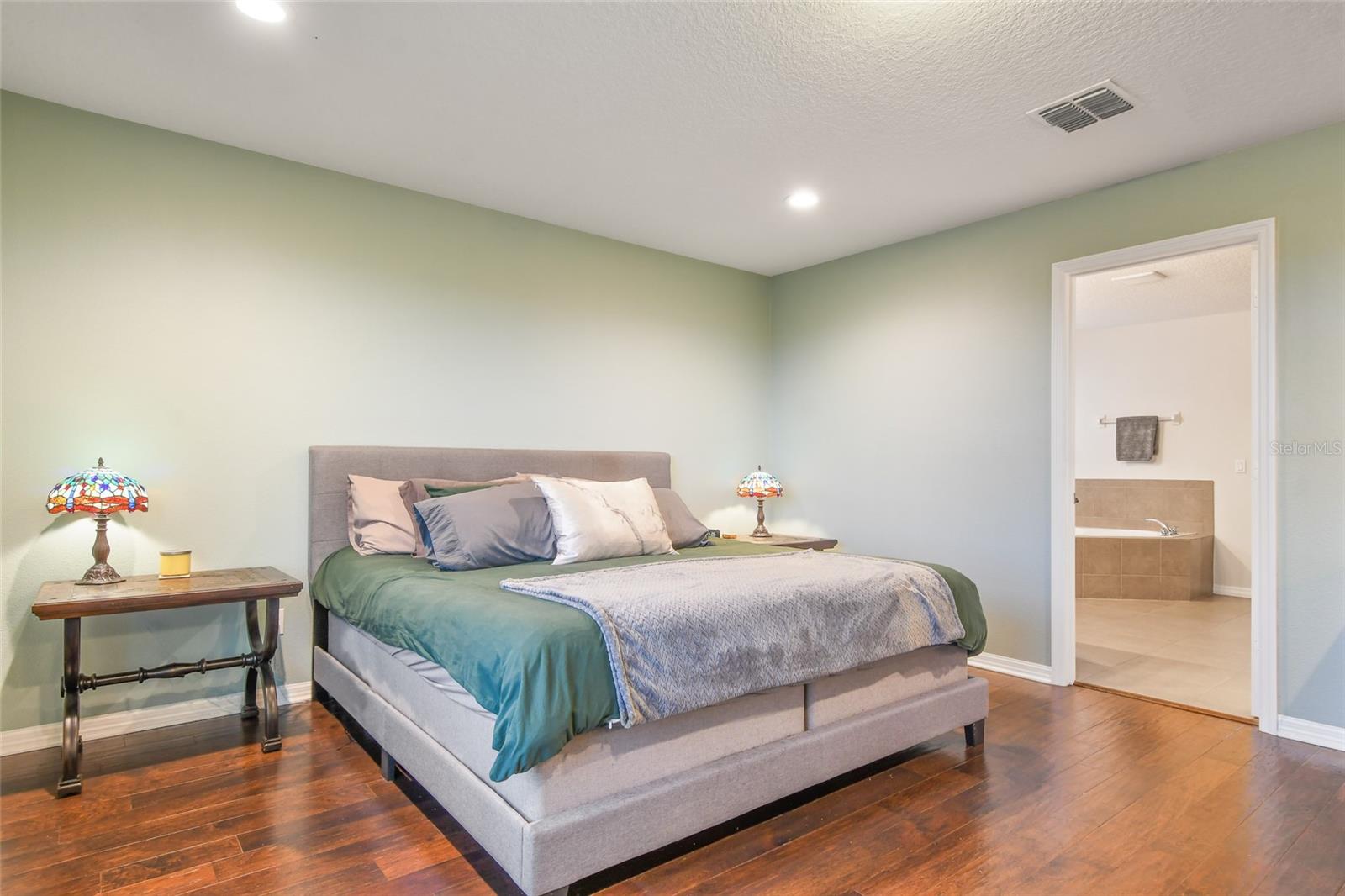 Image 36 of 71 For 1416 Cabot Drive