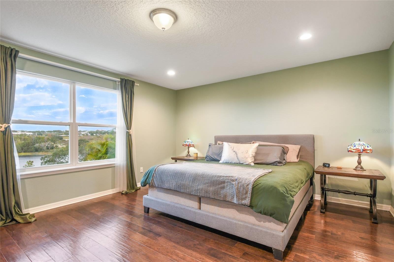 Image 38 of 71 For 1416 Cabot Drive