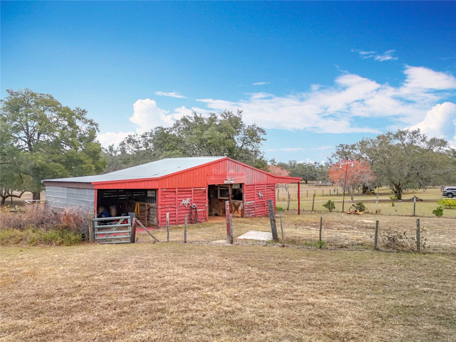 Image 8 of 97 For 17952 Lookout Hill Road