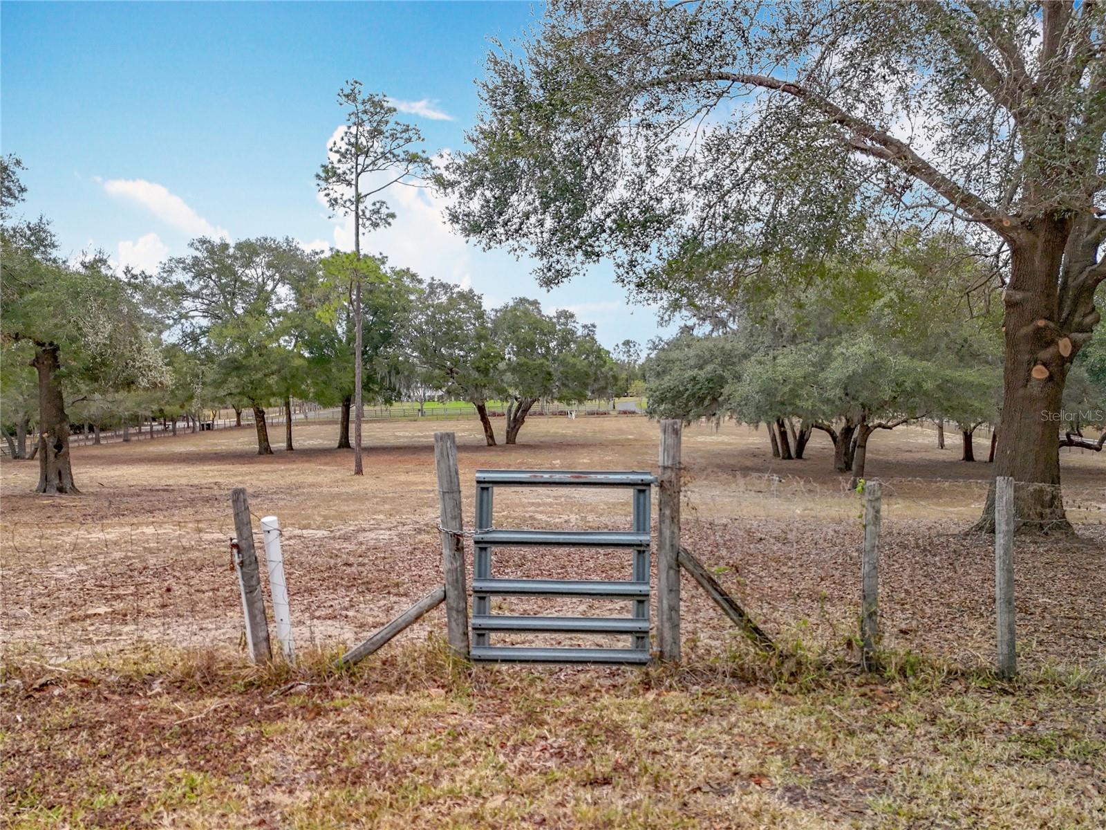 Image 85 of 97 For 17952 Lookout Hill Road