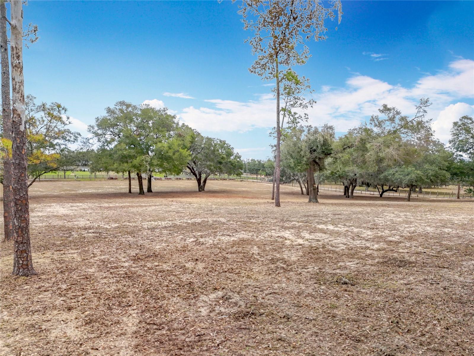 Image 86 of 97 For 17952 Lookout Hill Road