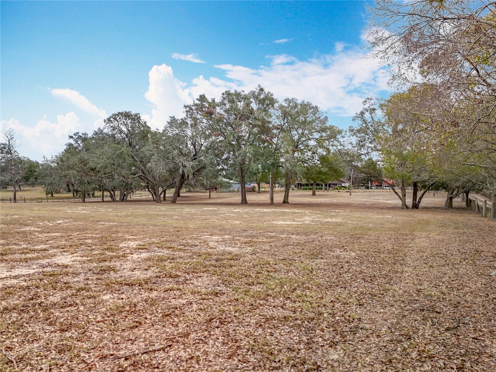 Image 89 of 99 For 17952 Lookout Hill Road