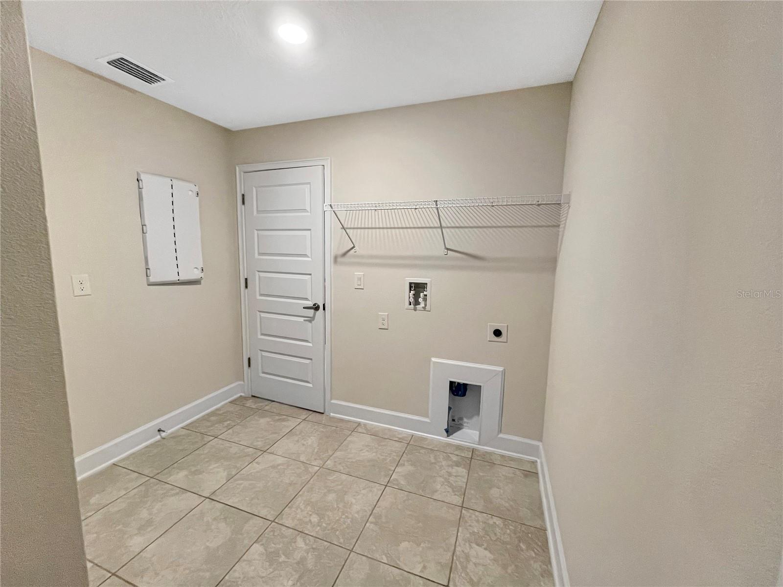 Image 10 of 22 For 4472 Sagefield Dr