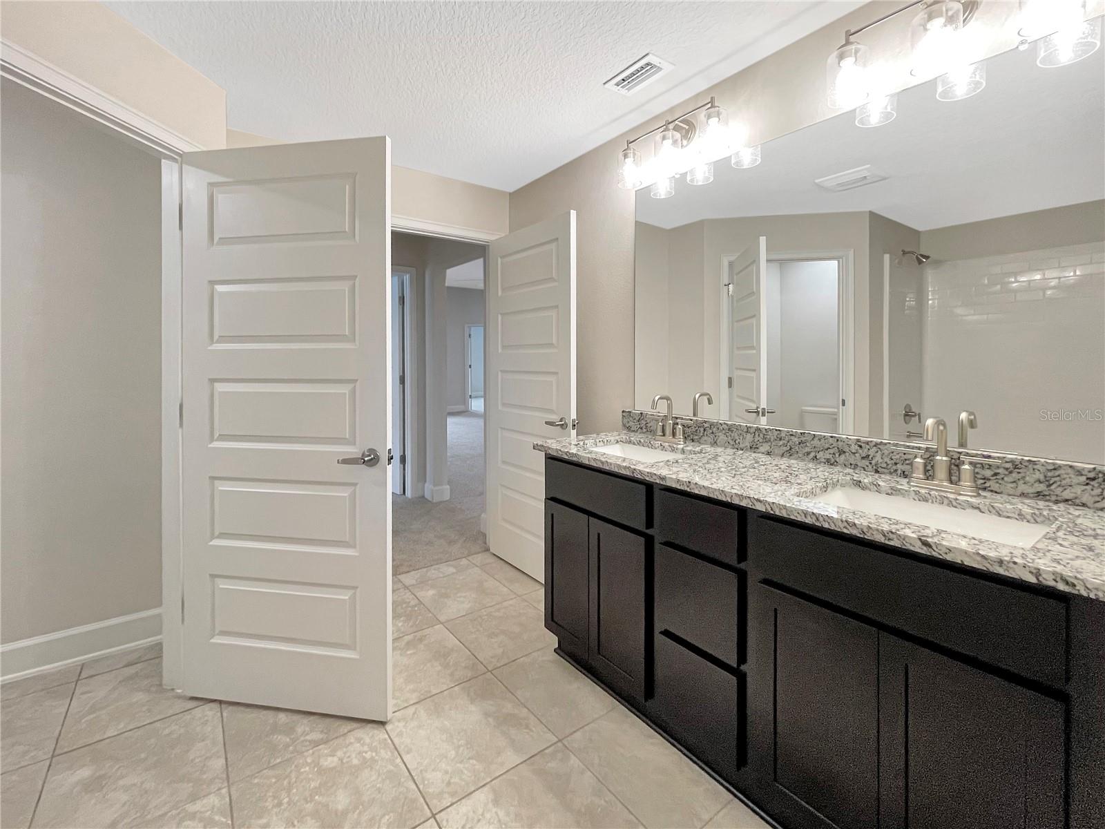 Image 7 of 22 For 4472 Sagefield Dr