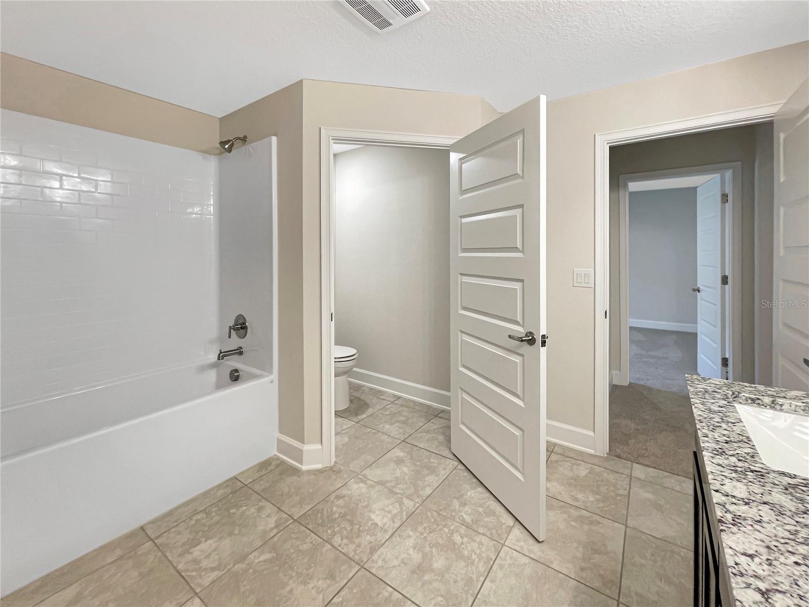 Image 8 of 22 For 4472 Sagefield Dr