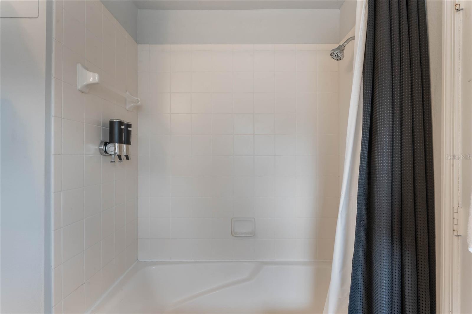 Image 17 of 24 For 711 Centervale Drive 711