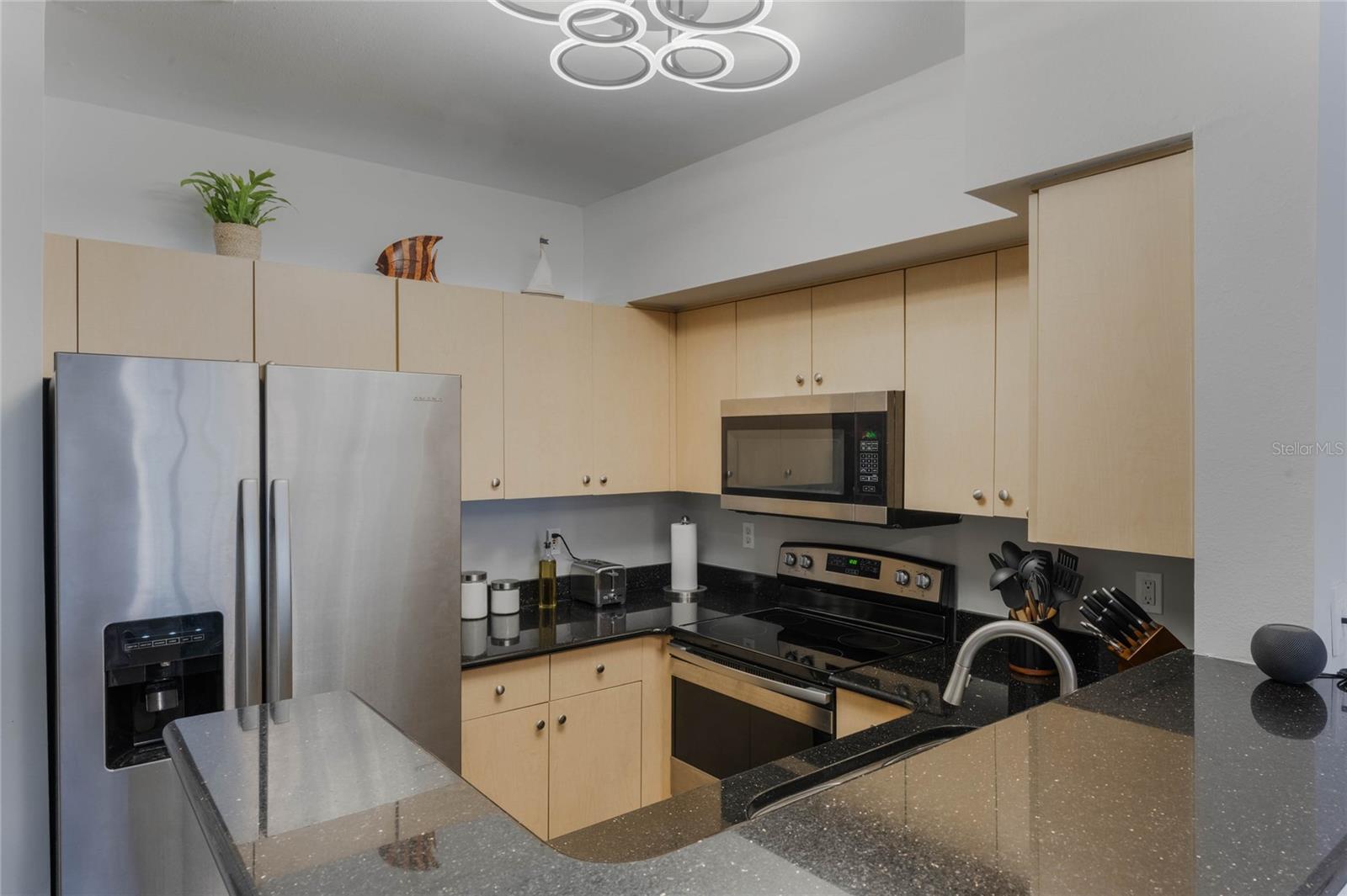Image 9 of 24 For 711 Centervale Drive 711