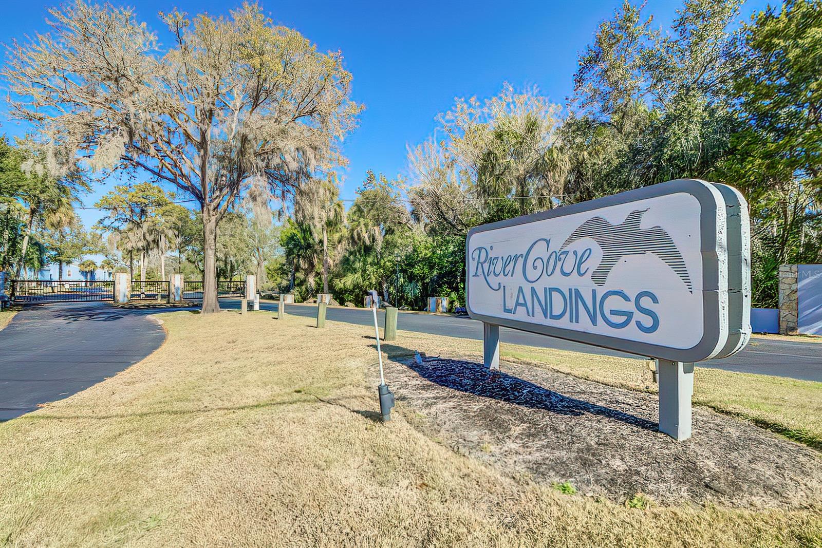 Listing photo id 50 for 2891 Rivers Edge Boulevard 100