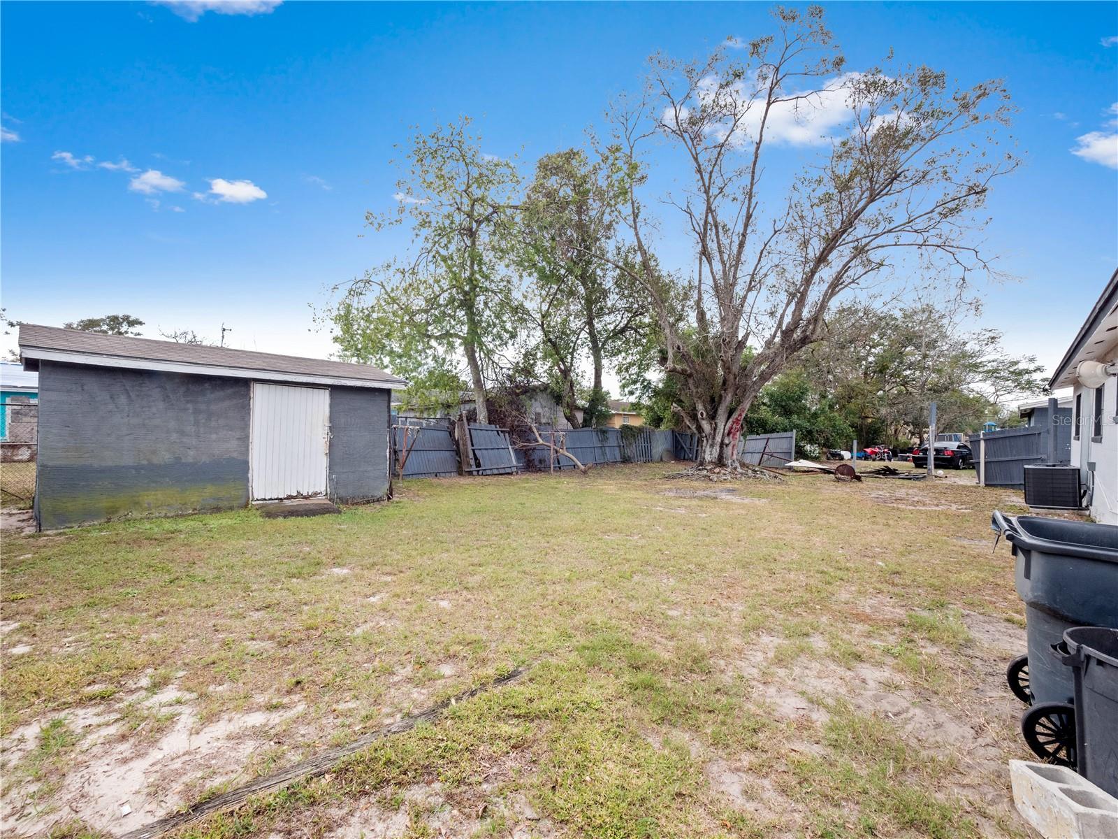 Image 4 of 22 For 2911 Dudley Drive