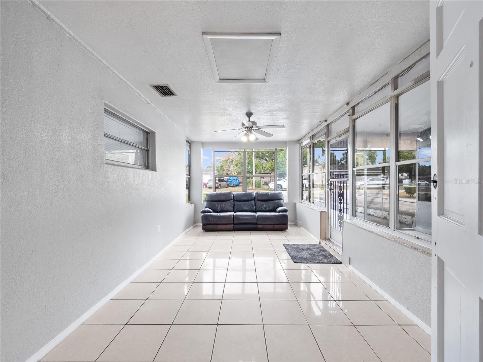 Image 6 of 22 For 2911 Dudley Drive