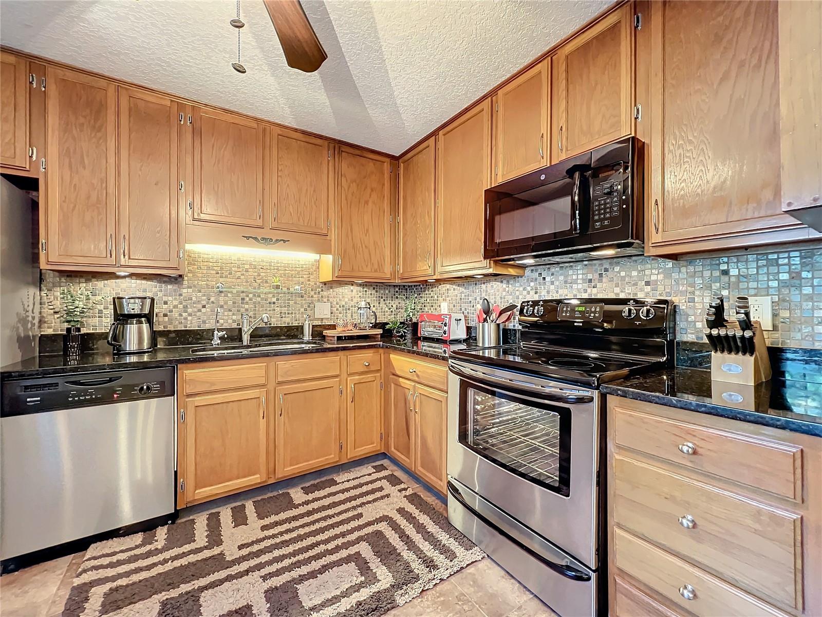 Image 14 of 66 For 4208 Clubside Drive 4208