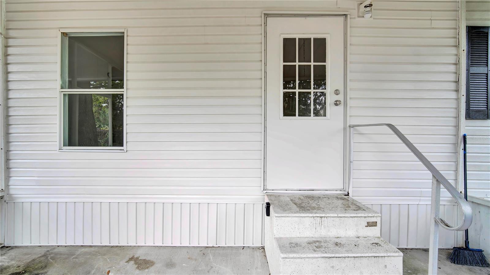 Image 6 of 27 For 354 Center Drive