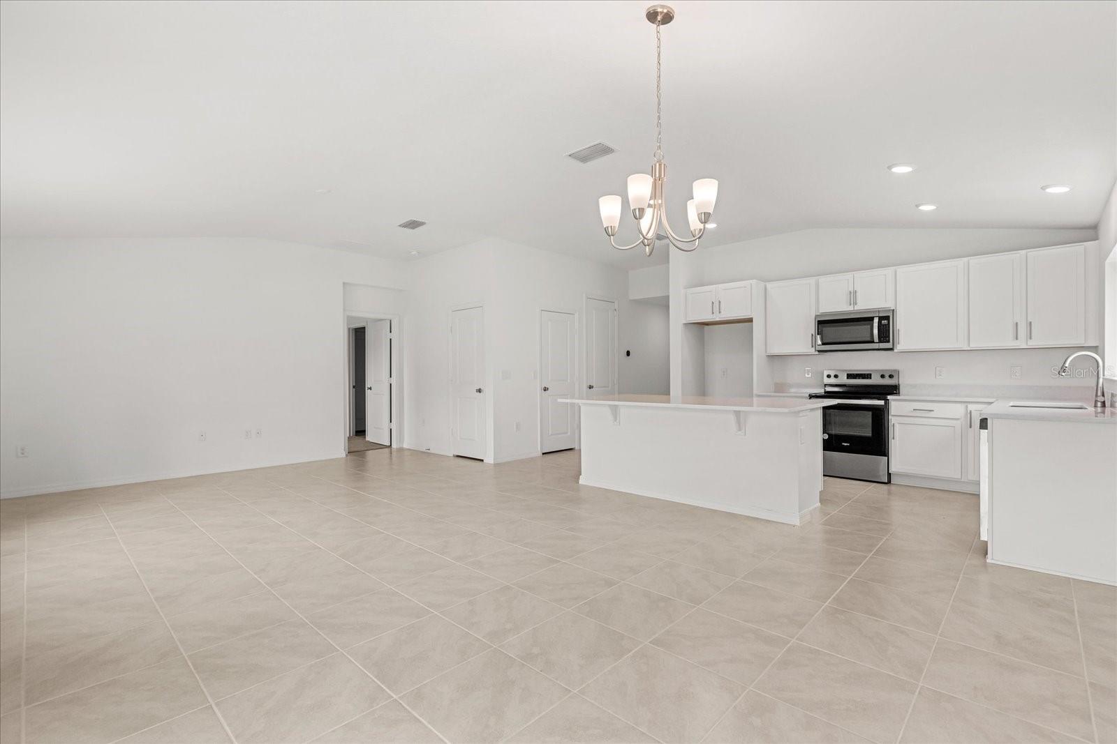 Image 5 of 20 For 204 Rivermill Way