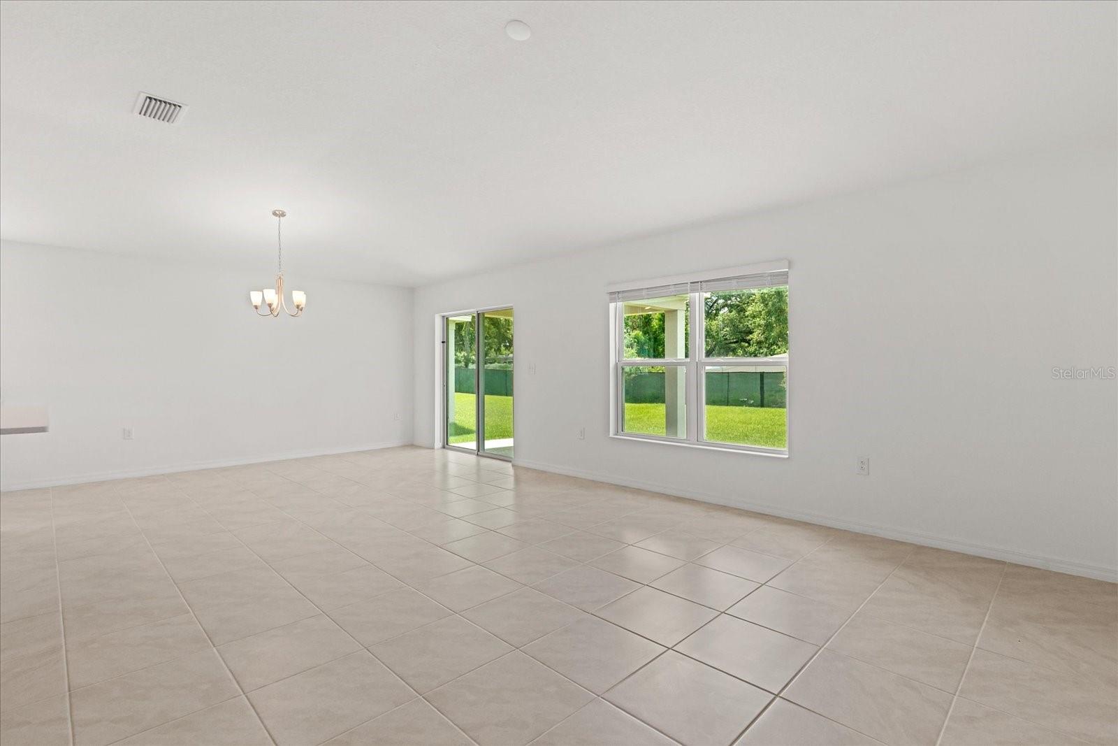 Image 7 of 20 For 204 Rivermill Way