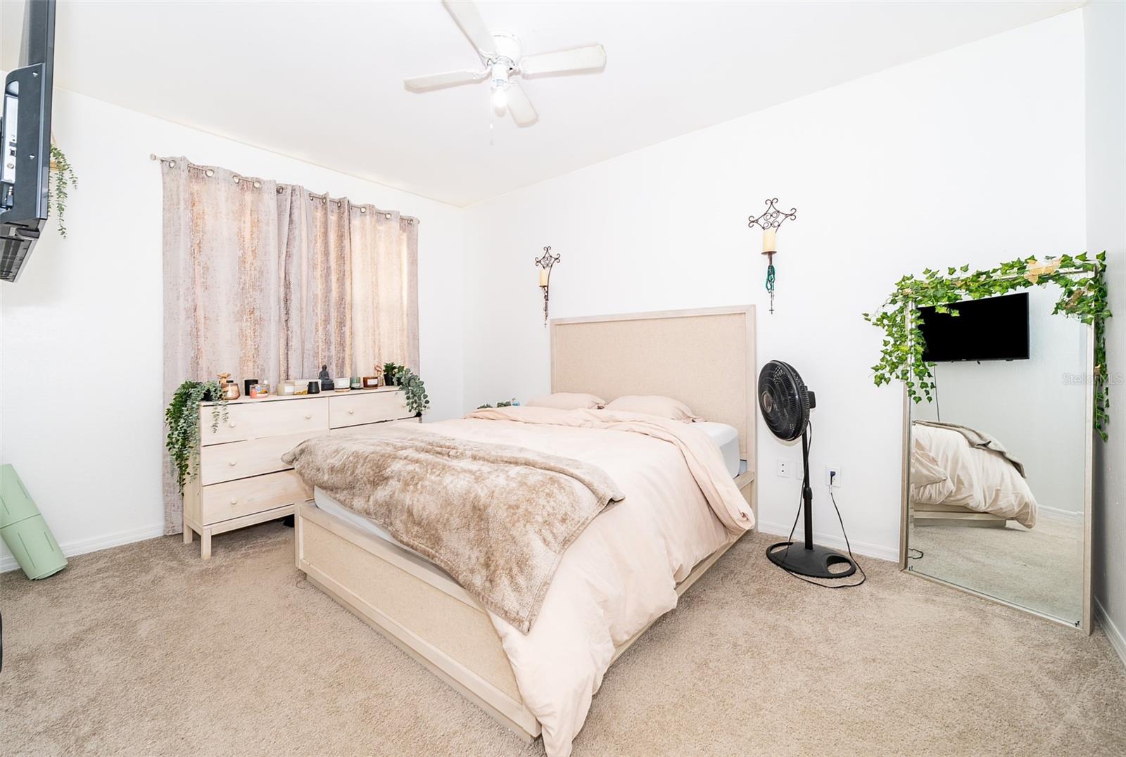 Image 11 of 16 For 6413 Astor Village Avenue 305