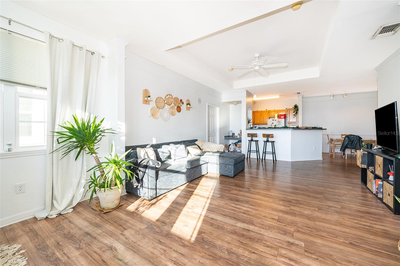 Image 6 of 16 For 6413 Astor Village Avenue 305
