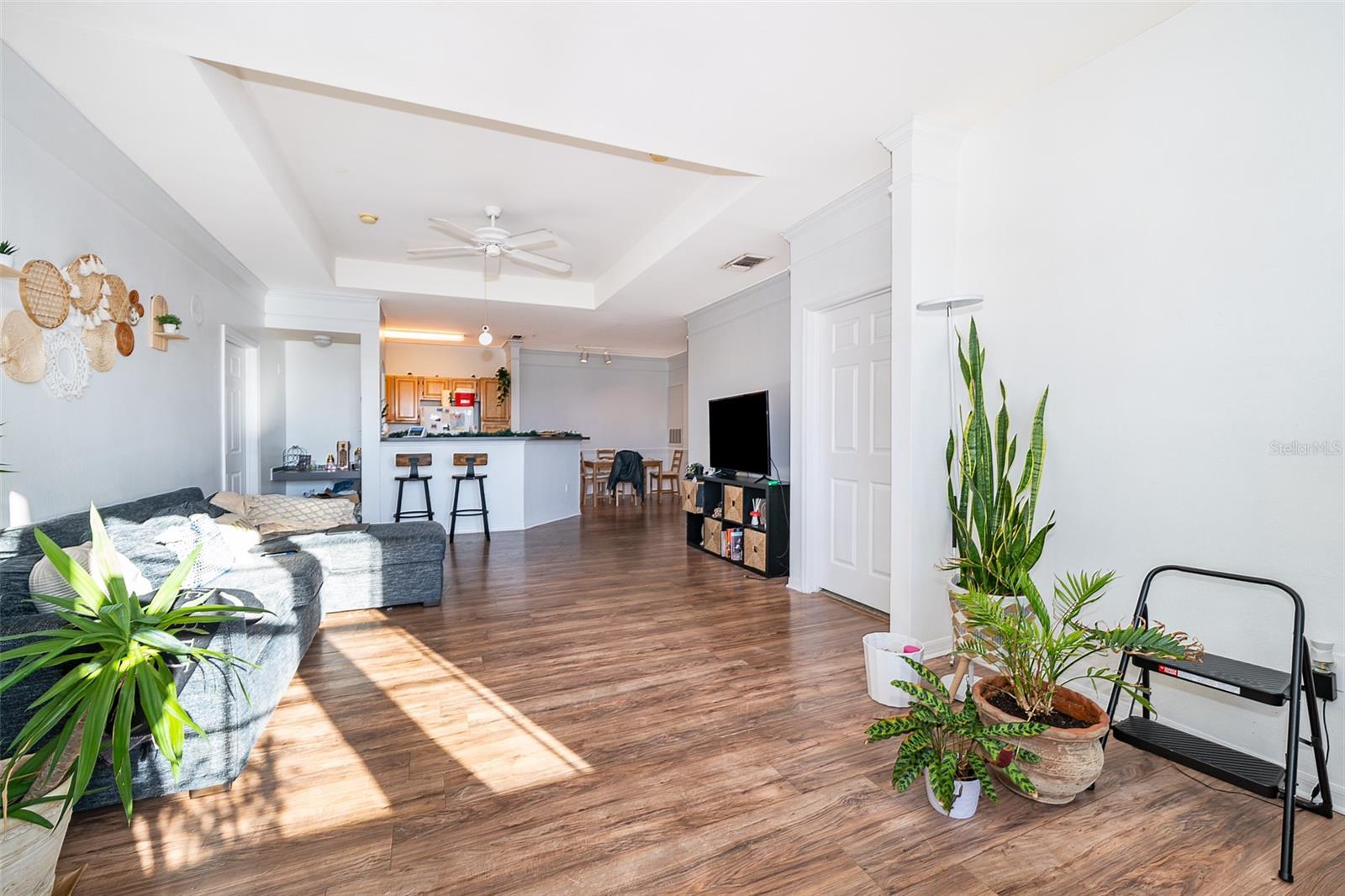Image 7 of 16 For 6413 Astor Village Avenue 305