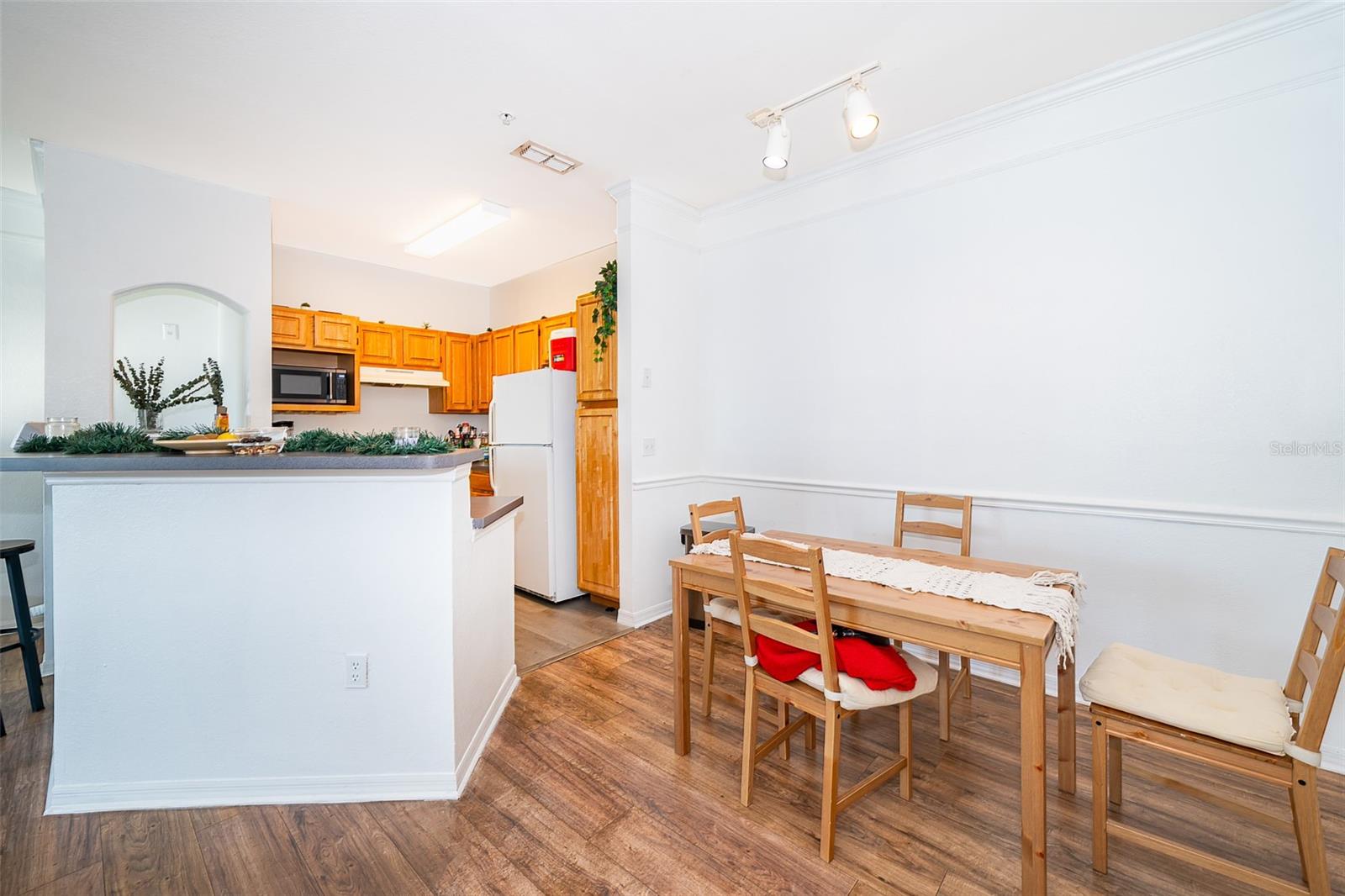 Image 9 of 16 For 6413 Astor Village Avenue 305