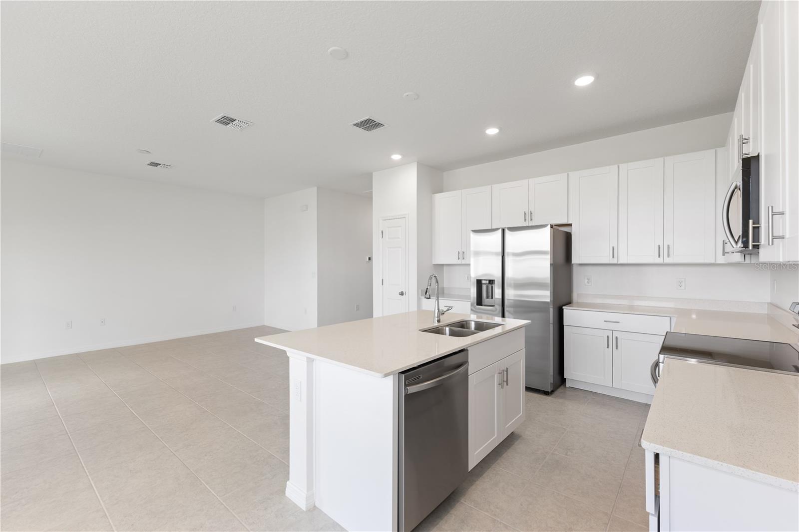 Image 4 of 11 For 507 Silver Palm Drive