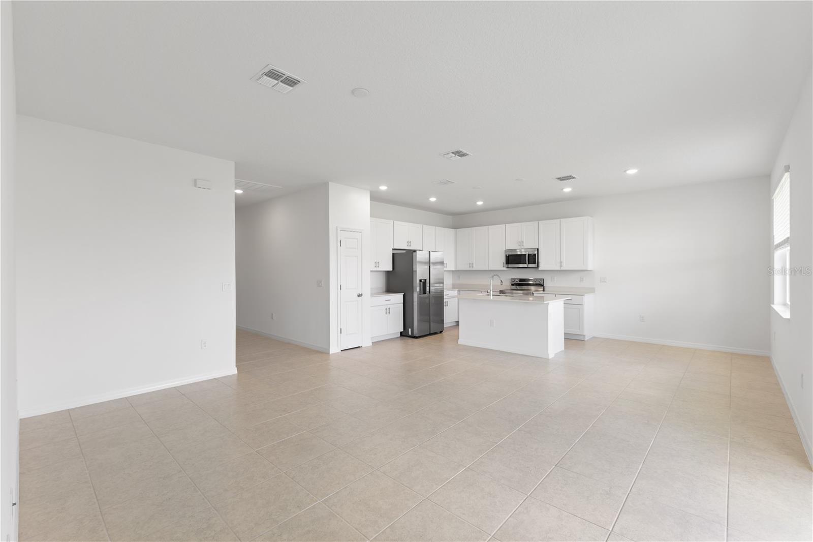 Image 5 of 11 For 507 Silver Palm Drive