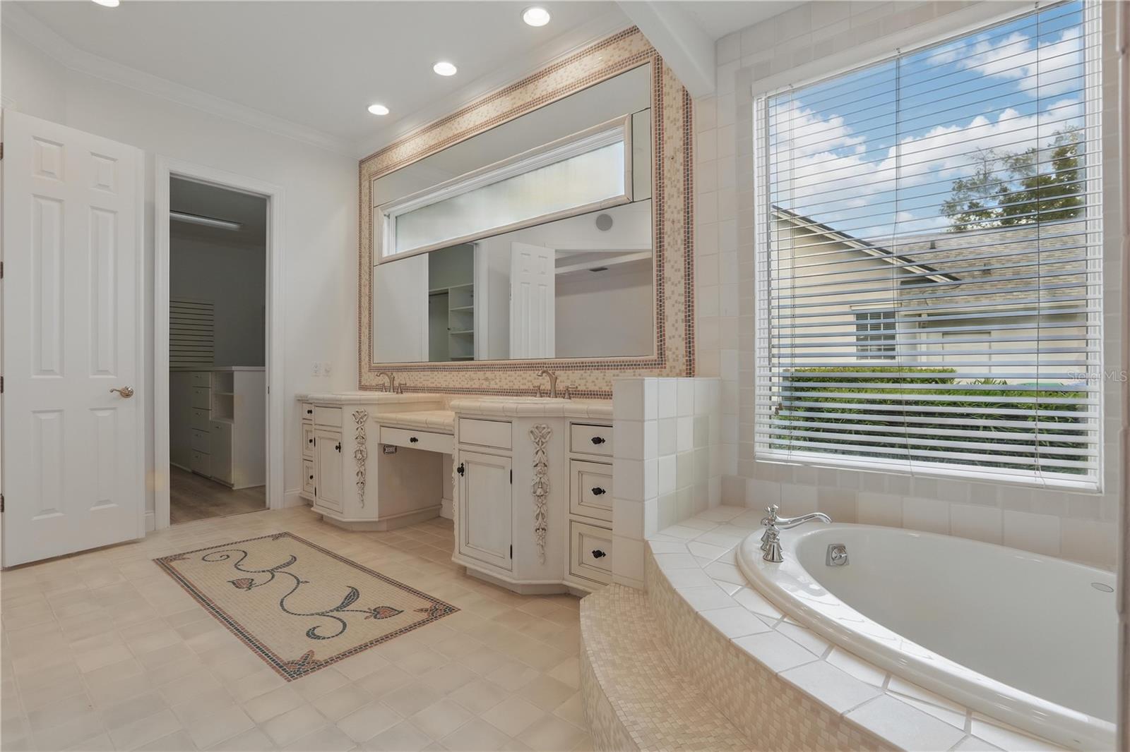 Image 22 of 47 For 6241 Blakeford Drive