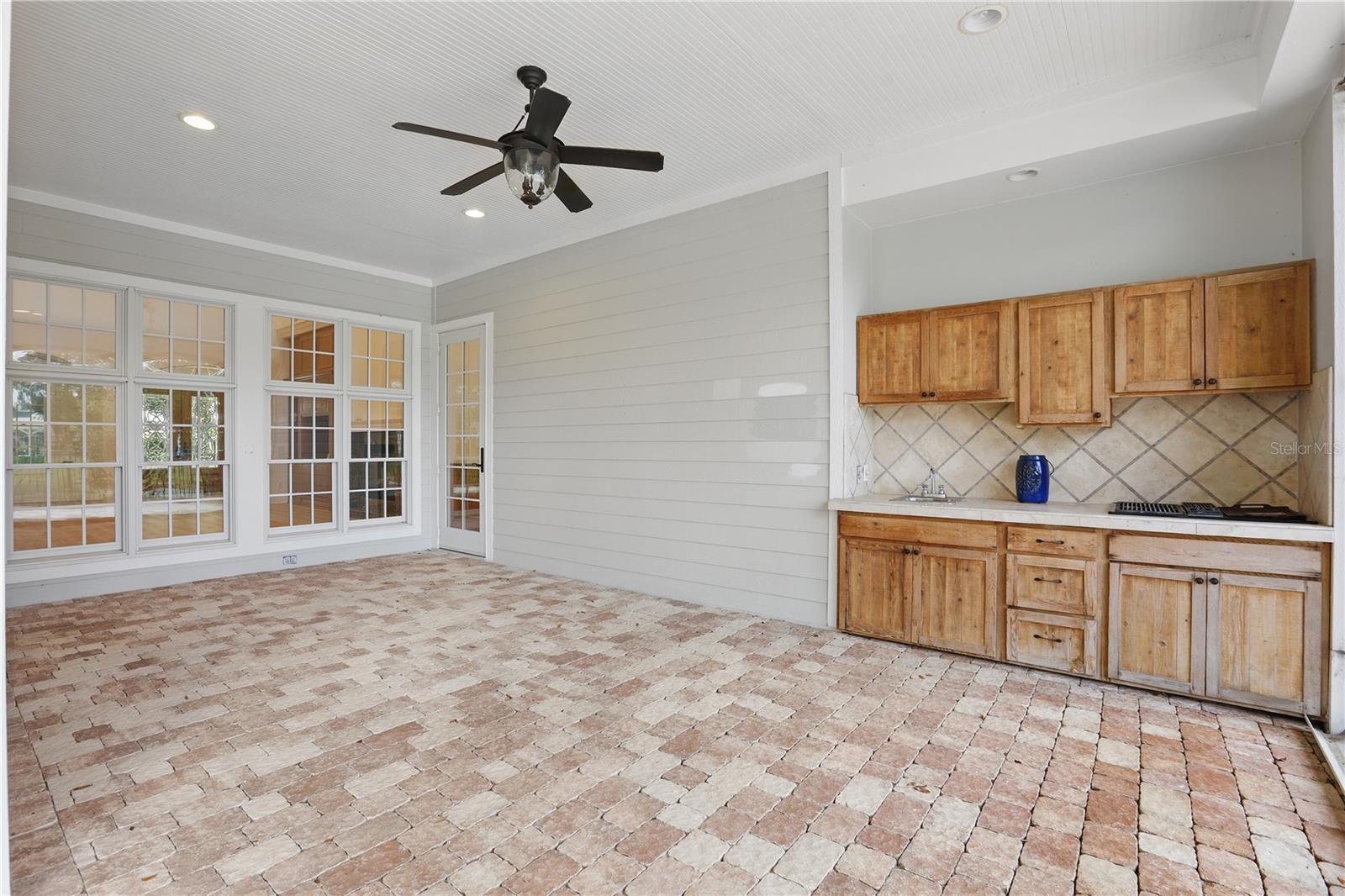 Image 36 of 47 For 6241 Blakeford Drive