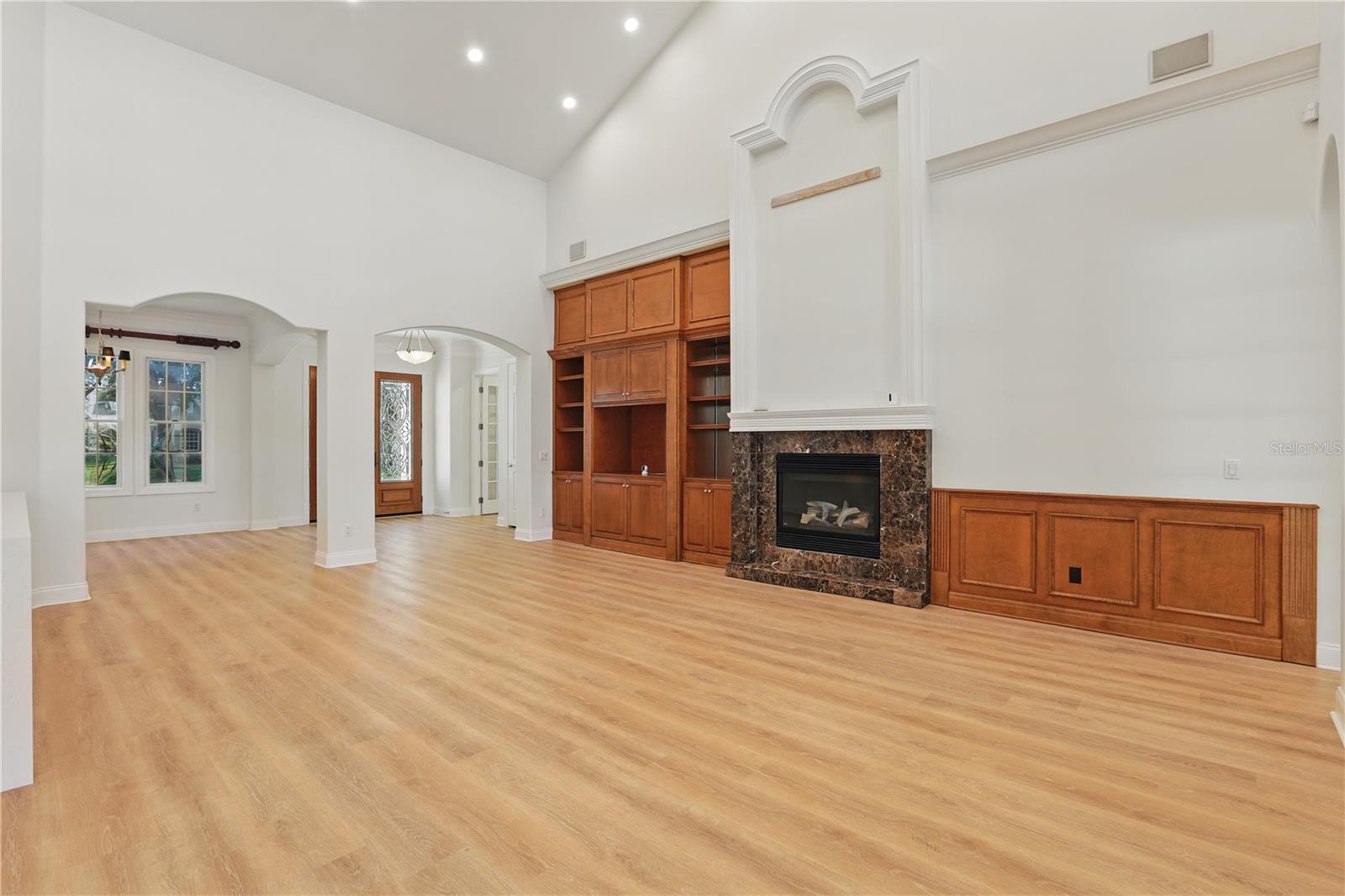 Image 6 of 47 For 6241 Blakeford Drive