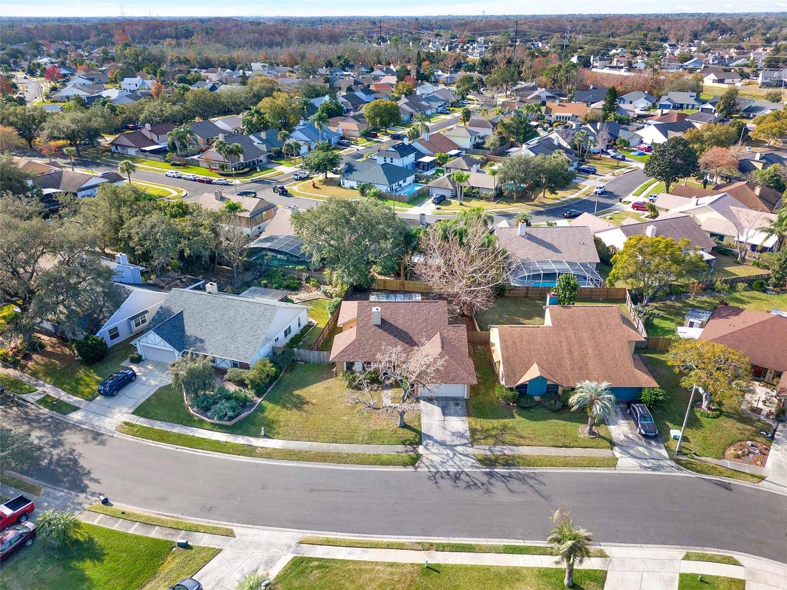 Image 4 of 42 For 626 Brookfield Loop