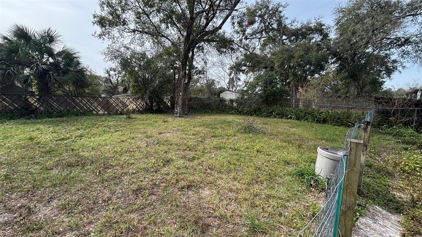 Image 4 of 14 For 990 Liskeard Avenue