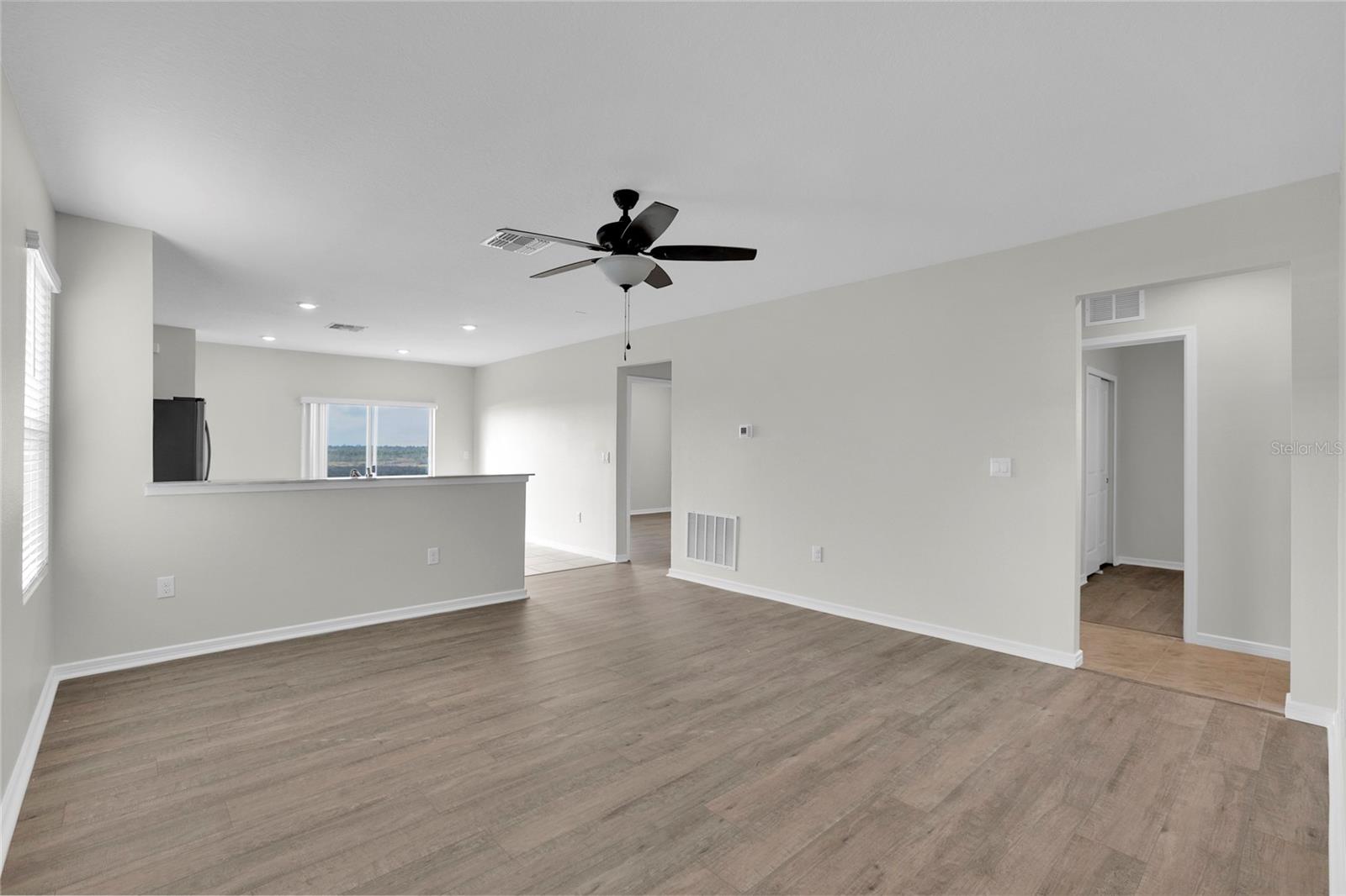 Image 2 of 10 For 7425 Catania Loop