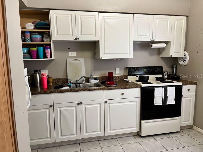 Image 3 of 5 For 5885 Dahlia Drive 31-116