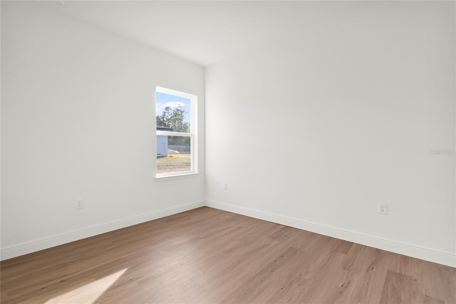 Image 13 of 25 For 17031 20th Court Road