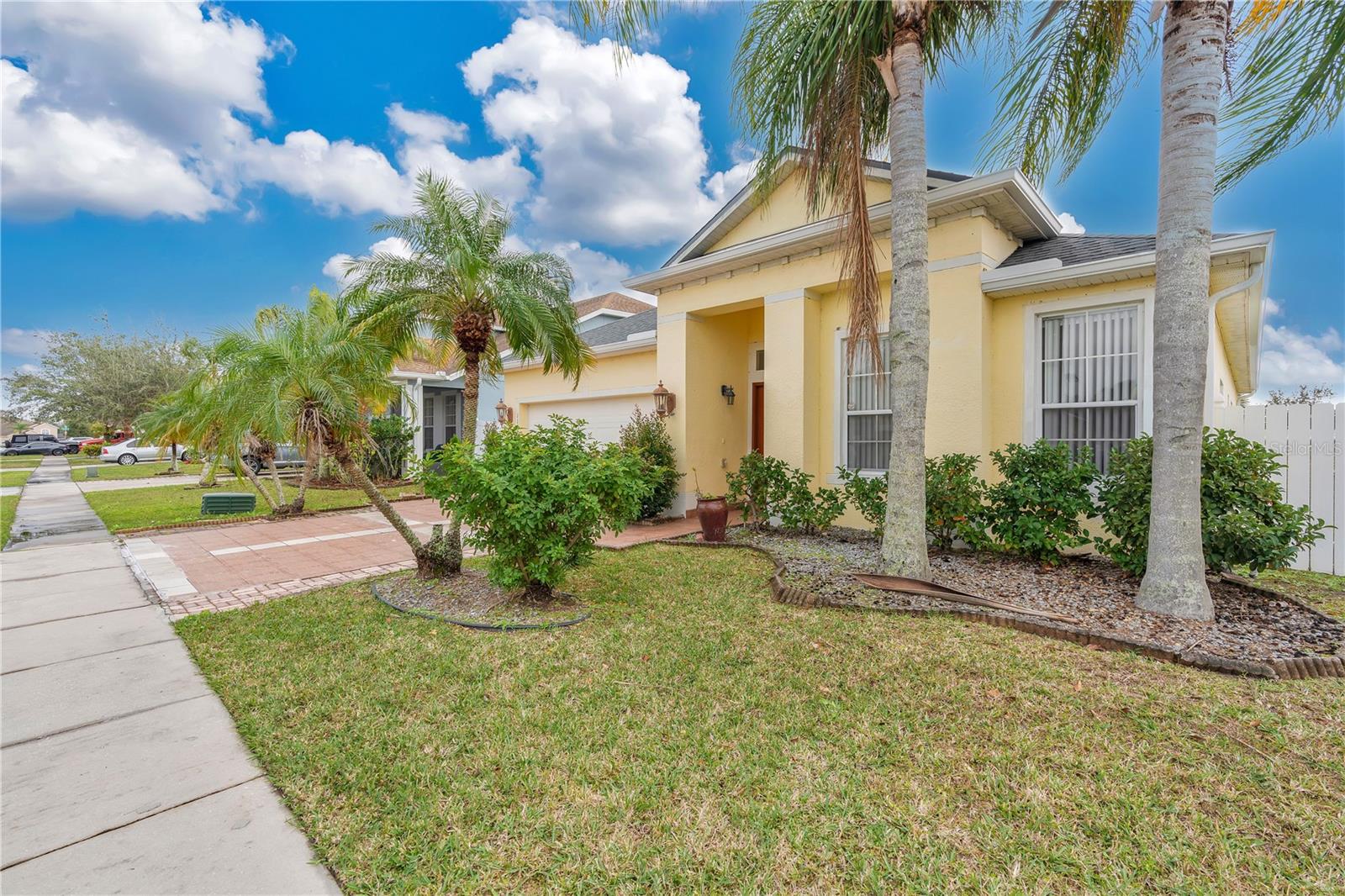 Details for 1122 Hacienda Circle, KISSIMMEE, FL 34741